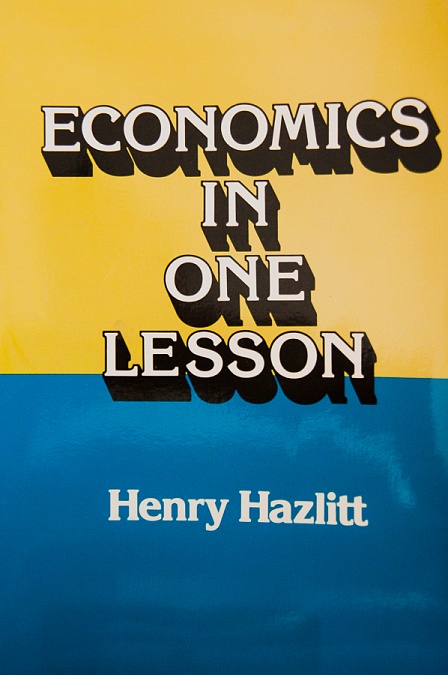 EconomicsinOneEasyLesson